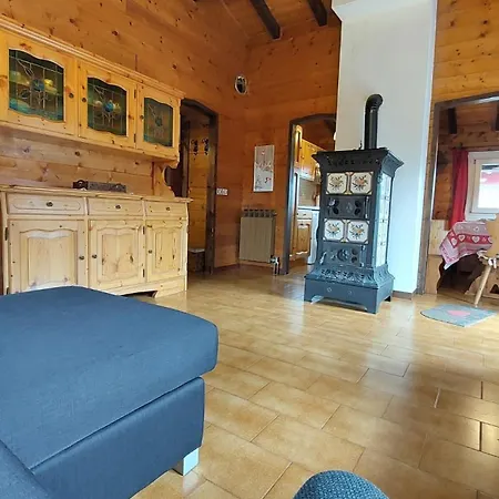 Apartman Trilocale Stile Vezza dʼOglio